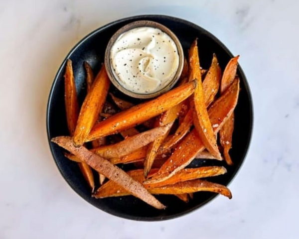 Frites de Patates Douces & Wings de Poulet